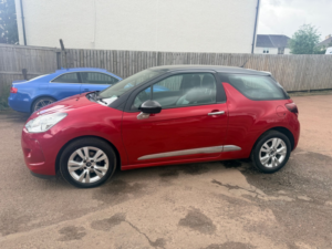 2014 Citroen Ds3 1.2 Vti Dsign Plus in Red — image 3