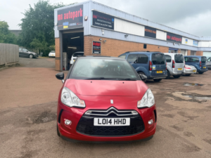 2014 Citroen Ds3 1.2 Vti Dsign Plus in Red — image 4