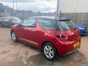 2014 Citroen Ds3 1.2 Vti Dsign Plus in Red — image 5