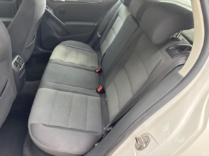 2010 Volkswagen Golf 1.6 Tdi Bluemotion Tech Se Euro 5 (s/s) 5dr in White — image 6