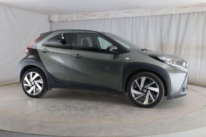 2022 Toyota Aygo X 1.0 Vvt-I Edge Euro 6 (s/s) 5dr in Green — image 4