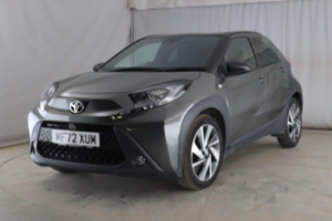 2022 Toyota Aygo X 1.0 Vvt-I Edge Euro 6 (s/s) 5dr in Green — image 5