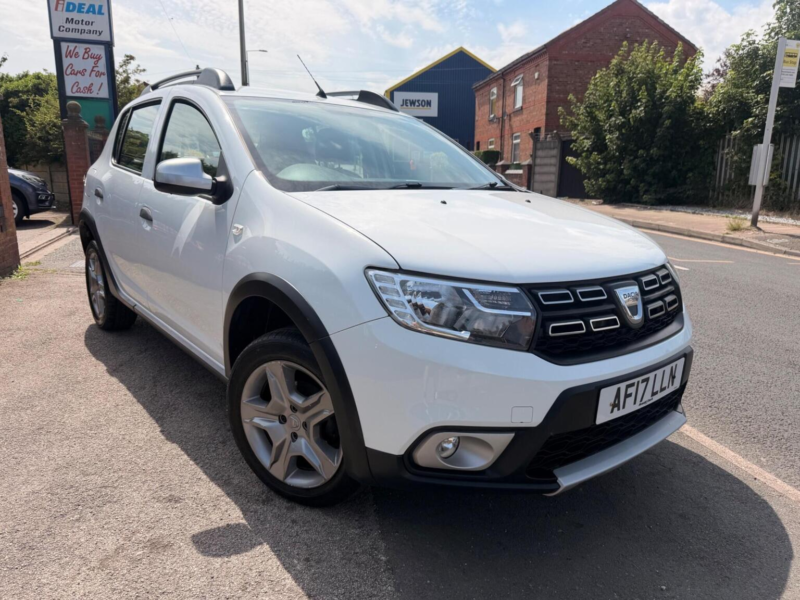 2017 Dacia Sandero Stepway 1.5 Dci Ambiance Euro 6 (s/s) 5dr in White — image 1