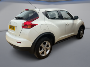 2014 Nissan Juke 1.6 Visia in White — image 4