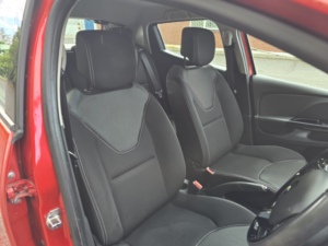 2014 Renault Clio 1.2 Dynamique Medianav 1.2 16v 75 in Red — image 4