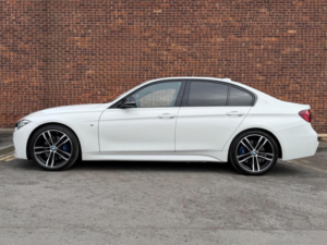 2018 BMW 3 Series 2.0 320i M Sport Shadow Edition Auto Euro 6 (s/s) 4dr in White — image 4