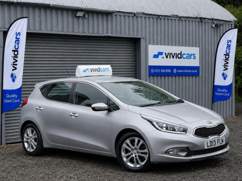 2013 Kia Ceed 1.6 Crdi Ecodynamics 2 Euro 5 (s/s) 5dr in Silver — image 1