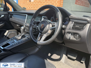 2019 Porsche Macan 2.0 Macan Semi-Auto 4WD 5dr in Black — image 4