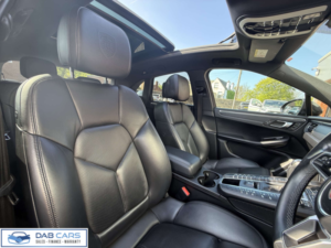 2019 Porsche Macan 2.0 Macan Semi-Auto 4WD 5dr in Black — image 5