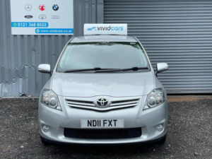 2011 Toyota Auris 1.6 V-Matic Sr Euro 5 5dr in Silver — image 6