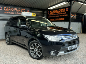 2014 Mitsubishi Outlander 2.2 Di-D Gx3 in Black — image 3