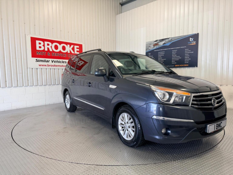 2014 Ssangyong Turismo 2.0 E-Xdi Es T-Tronic Euro 5 5dr in Grey — image 1