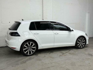 2014 Volkswagen Golf 2.0 Tdi Bluemotion Tech Gt Euro 5 (s/s) 5dr in White — image 3