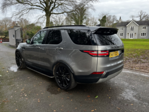 2019 Land Rover Discovery 3.0 Sd V6 Hse Luxuryrear Dvd,digital Tv,pan Roof,lr Service History in Grey — image 3