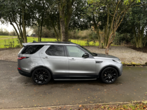 2019 Land Rover Discovery 3.0 Sd V6 Hse Luxuryrear Dvd,digital Tv,pan Roof,lr Service History in Grey — image 6