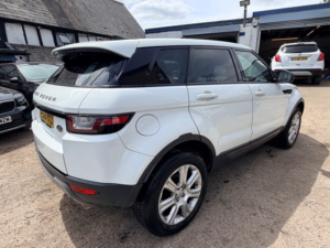 2016 Land Rover Range Rover Evoque Ed4 Se Tech in White — image 6