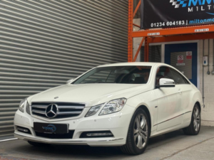 2012 Mercedes-Benz E Class 2.1 E250 Cdi Blueefficiency Se G-Tronic+ Euro 5 (s/s) 2dr in White — image 5