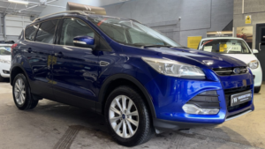 2016 Ford Kuga 2.0 Tdci Titanium Diesel Blue 4WD 5dr Satnav+10 Stamps+cruise+dab in Blue — image 4