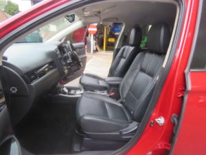 2018 Mitsubishi Outlander 2.0h 12kwh 4h CVT 4WD Euro 6 (s/s) 5dr in Red — image 6