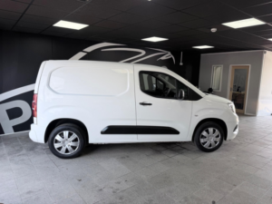 2019 Vauxhall Combo 1.6 Turbo D 2300 Sportive L1 H1 Euro 6 (s/s) 4dr in White — image 6