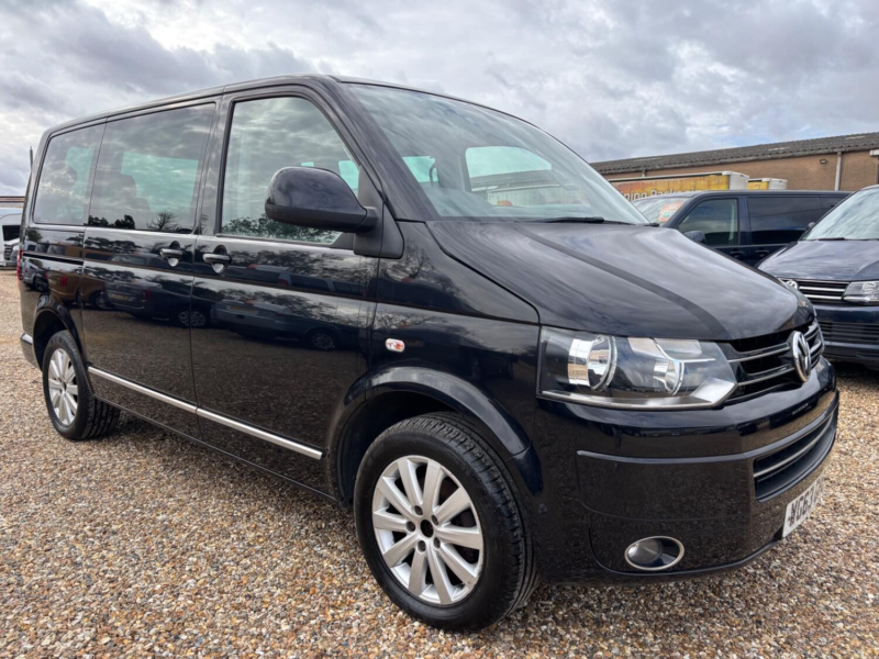 2013 Volkswagen Caravelle Drive From Wheelchair Accessible Vehicle 2.0 Tdi Bluemotion Tech Executive in Black — image 1
