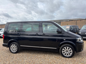 2013 Volkswagen Caravelle Drive From Wheelchair Accessible Vehicle 2.0 Tdi Bluemotion Tech Executive in Black — image 2