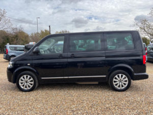 2013 Volkswagen Caravelle Drive From Wheelchair Accessible Vehicle 2.0 Tdi Bluemotion Tech Executive in Black — image 6
