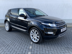 2014 Land Rover Range Rover Evoque 2.2 Sd4 Pure Tech Automatic 5-Door in Black — image 3