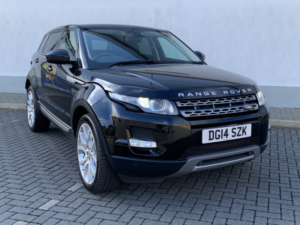 2014 Land Rover Range Rover Evoque 2.2 Sd4 Pure Tech Automatic 5-Door in Black — image 6