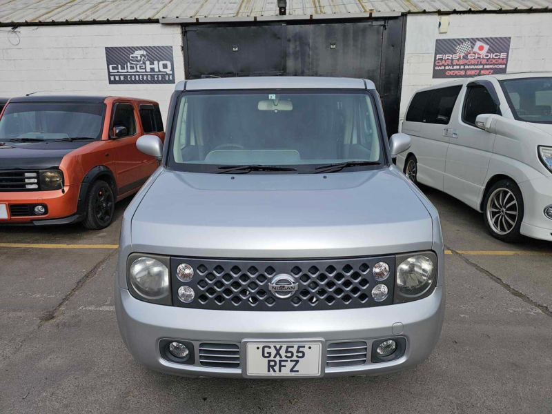 2006 Nissan Cube Wellfare Vehicle in Silver — image 1