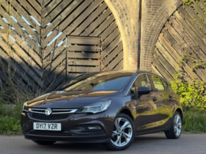 2017 Vauxhall Astra 1.4i Turbo Sri Auto Euro 6 (s/s) 5dr in Brown — image 3