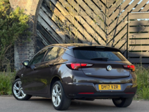 2017 Vauxhall Astra 1.4i Turbo Sri Auto Euro 6 (s/s) 5dr in Brown — image 4
