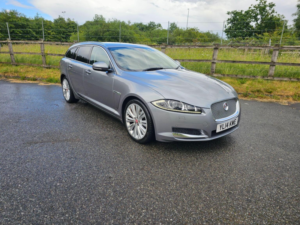 2014 Jaguar Xf 2.2d Portfolio Sportbrake Auto Euro 5 (s/s) 5dr in Grey — image 4
