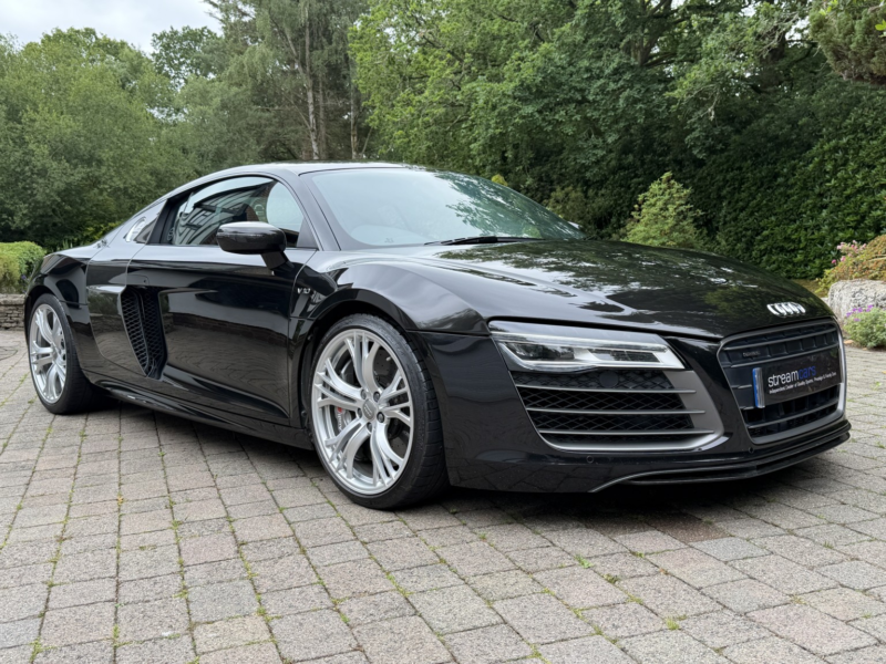 2013 Audi R8 5.2 Fsi V10 Plus in Black — image 1