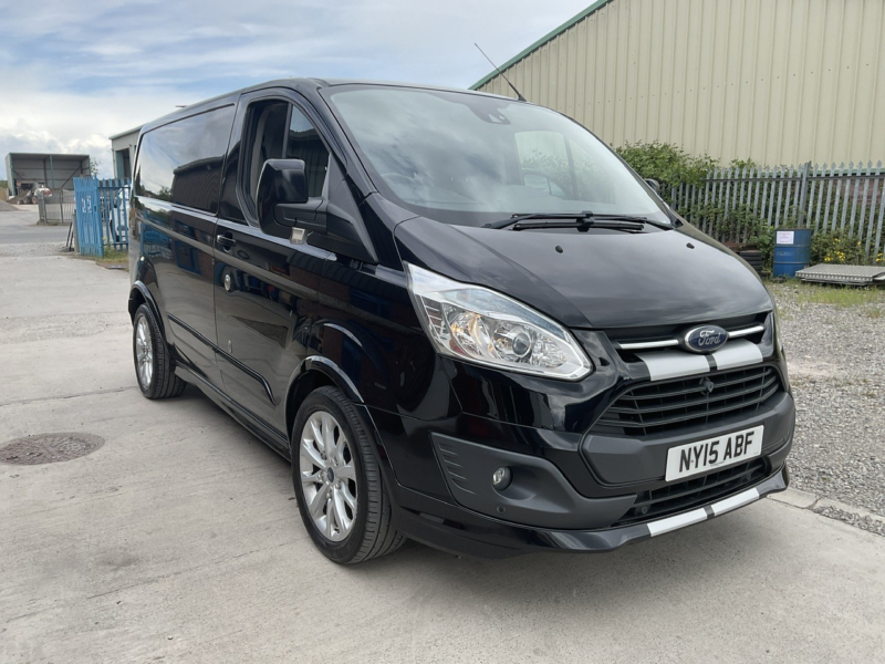 2015 Ford Transit Custom in Black — image 1