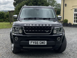 2016 Land Rover Discovery 4 Landmark Sdv6 in Black — image 5