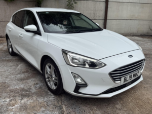 2019 Ford Focus 1.0 T Ecoboost Zetec in White — image 2