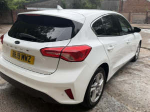 2019 Ford Focus 1.0 T Ecoboost Zetec in White — image 3