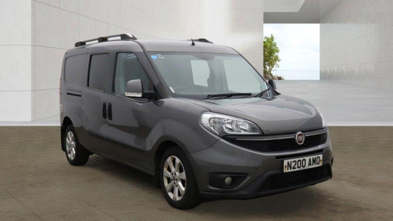 2017 Fiat Doblo 1.6 Multijetii 16v Maxi Sx L2 H1 6dr in Grey — image 1