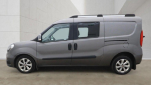 2017 Fiat Doblo 1.6 Multijetii 16v Maxi Sx L2 H1 6dr in Grey — image 4