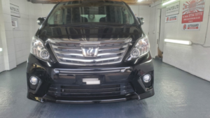 2013 Toyota Alphard 3.5cc Rear Lounge Seats 32k Miles in Black — image 2