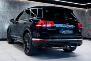 2016 Volkswagen Touareg 3.0 Tdi V6 Bluemotion Tech R-Line Tiptronic 4WD Euro 6 (s/s) 5dr in Black — image 6
