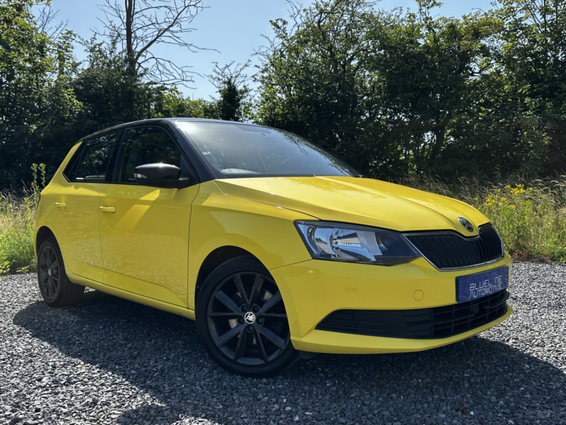 2015 Skoda Fabia 1.2 Tsi Se in Yellow — image 1