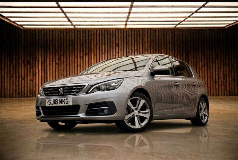2018 Peugeot 308 1.2 Puretech Gpf Allure in Grey — image 1
