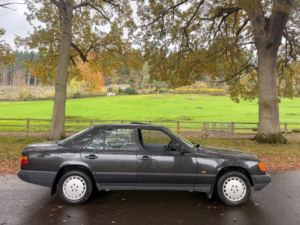 1987 Mercedes-Benz 230 Black in Black — image 2