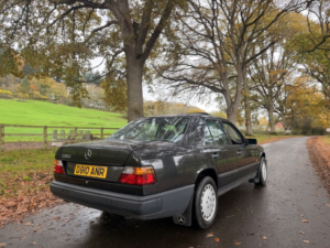 1987 Mercedes-Benz 230 Black in Black — image 3