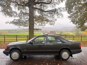 1987 Mercedes-Benz 230 Black in Black — image 6