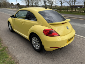 2012 Volkswagen Beetle 1.2 Tsi Design in Yellow — image 4