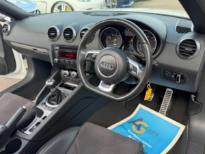 2013 Audi Tt 1.8 Tfsi Sport Roadster Euro 5 2dr in White — image 3