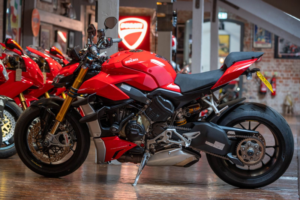 2020 Ducati Streetfighter V4s *lots Of Upgrades - Low Miles* in Red — image 3